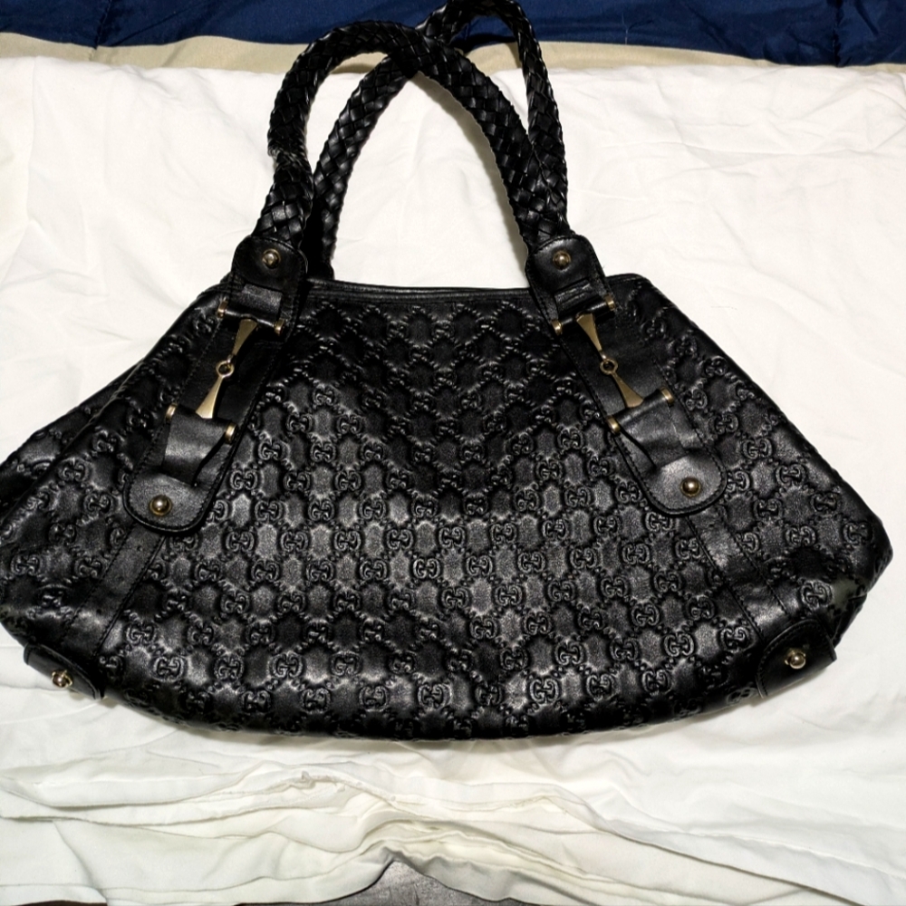 Woman's Black Vintage Gucci Bag